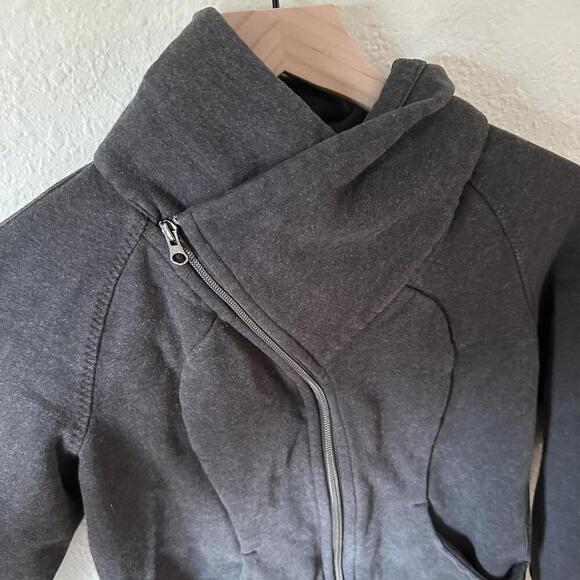 Lululemon Cozy Cuddle Up Fleece Jacket Heathered Black / Black Size 8 EUC - Picture 6 of 9